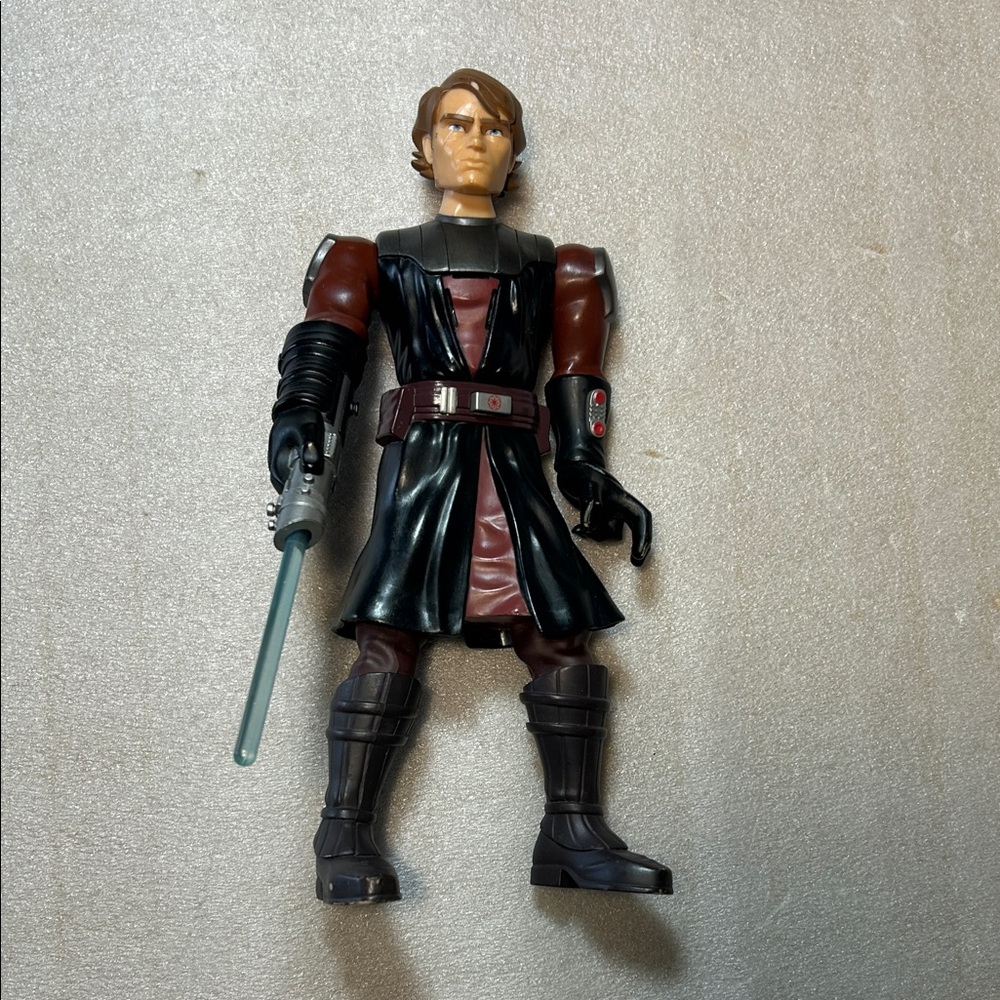 Hasbro 2009 Star Wars  10" Talking Anakin Skywalker  Clone Wars wwith Lightsaber